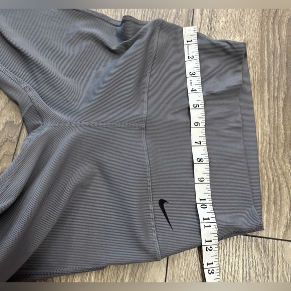 ⚡ NIKE Women’s Dri-FIT Leggings – Heather Grey (Size XS) ⚡ - Picture 7 of 13